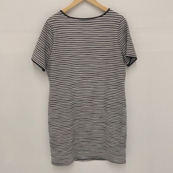 Vince Camuto Dressy Black White Striped Scoop Neck Sheath Dress Plus SIze 1X - Picture 2 of 7